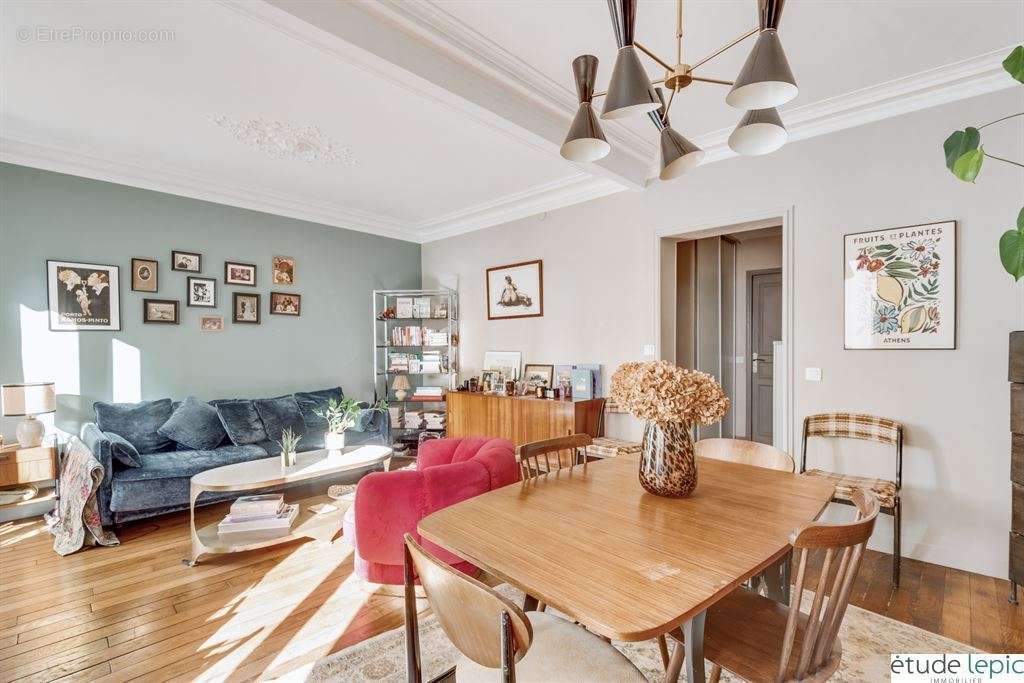 Appartement à PARIS-18E