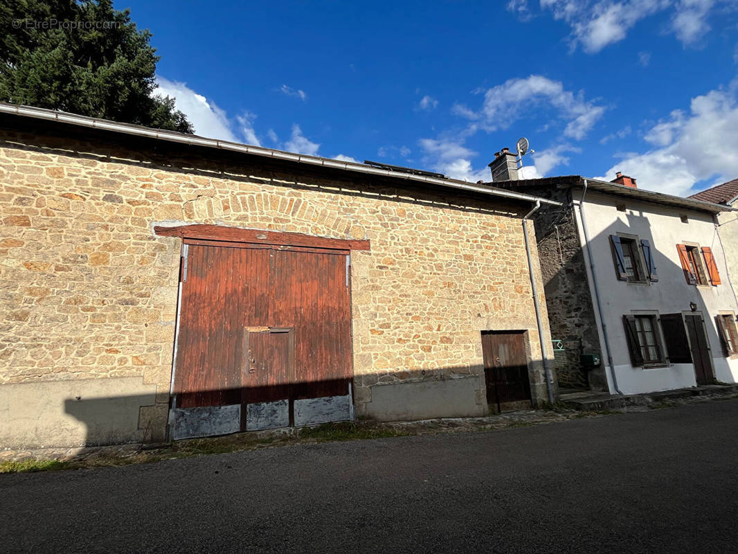 Maison à CHAPTELAT