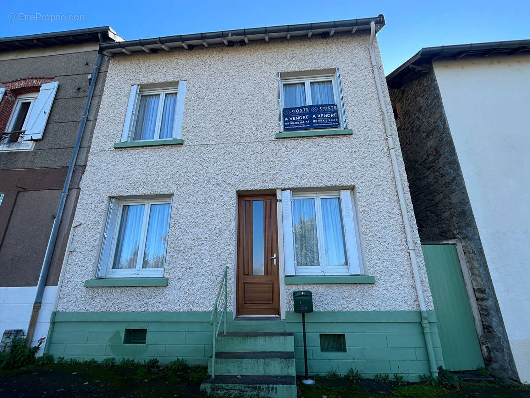 Maison à SAINT-SULPICE-LAURIERE