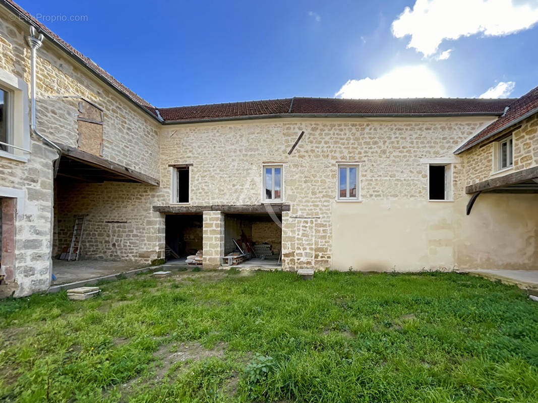 Appartement à AUVERS-SUR-OISE