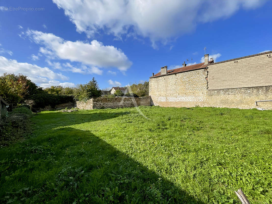 Appartement à AUVERS-SUR-OISE