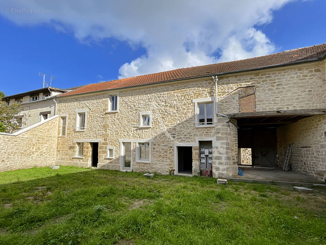 Maison à AUVERS-SUR-OISE