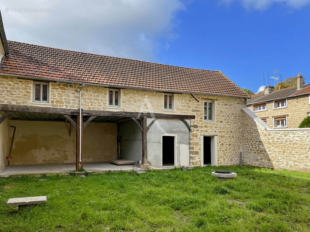 Maison à AUVERS-SUR-OISE