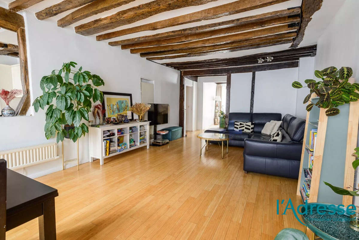 Appartement à PARIS-11E