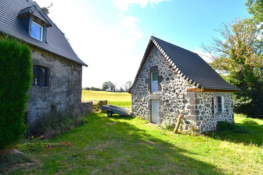 Maison à SAINT-CERNIN