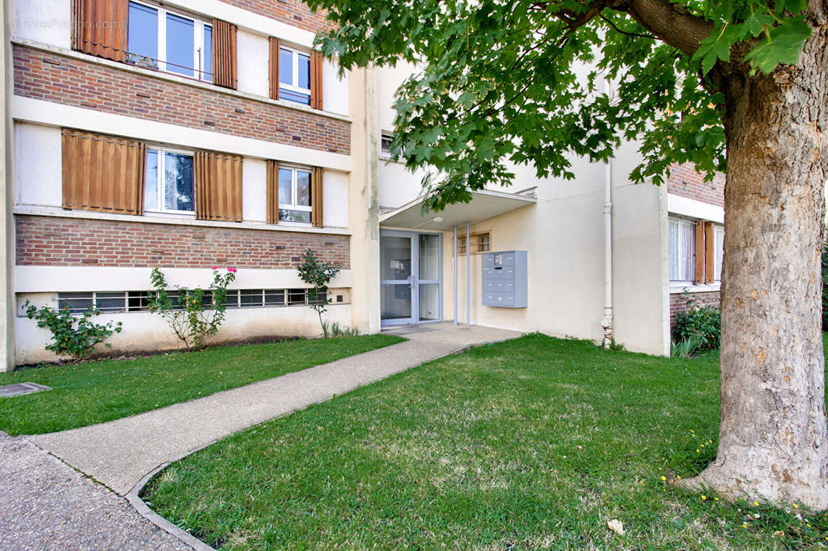 Appartement à COLOMBES