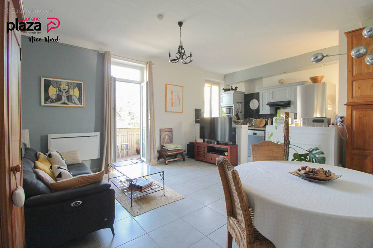 Appartement à SAINT-LAURENT-DU-VAR