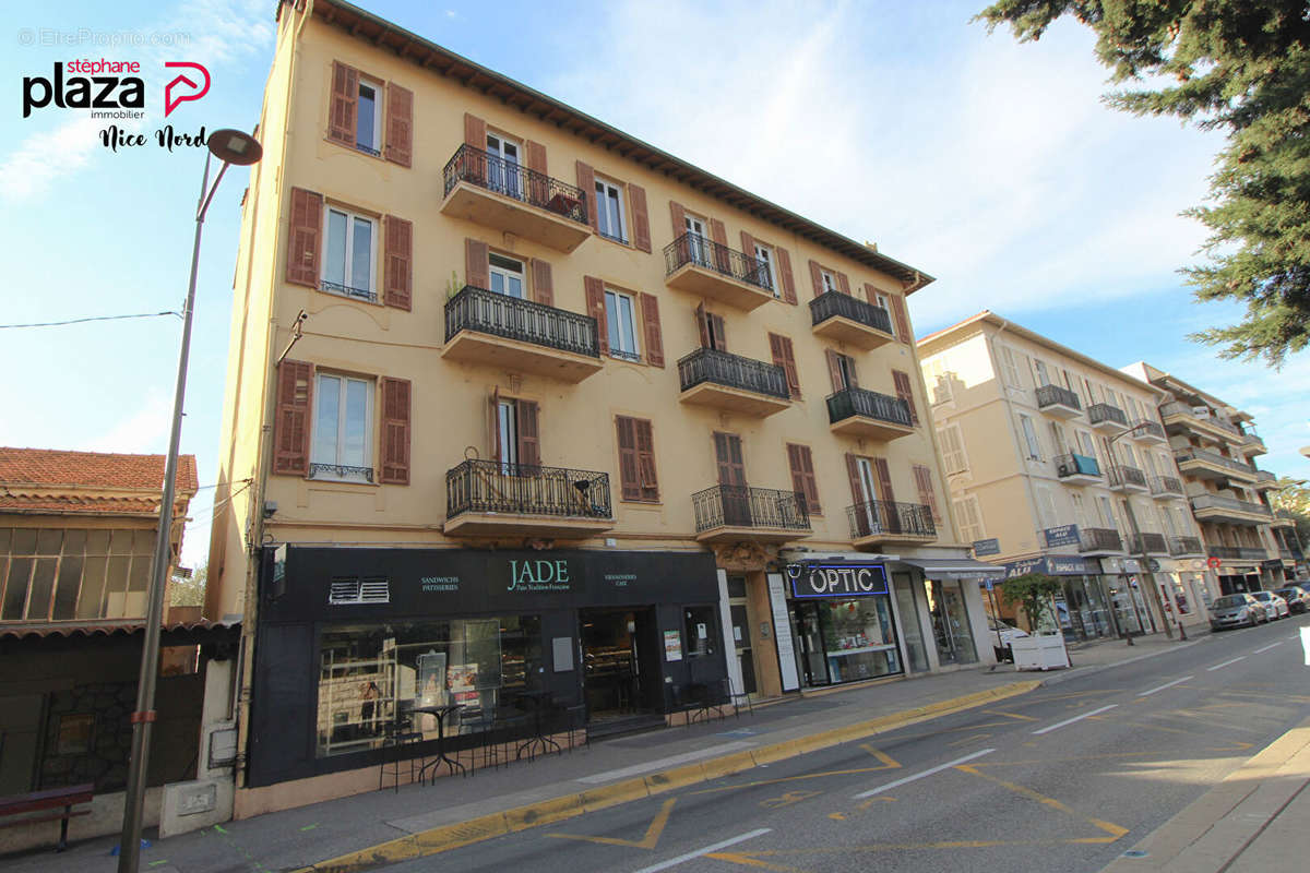 Appartement à SAINT-LAURENT-DU-VAR