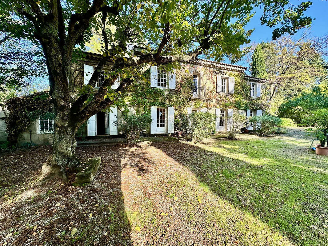 Maison à BOLLENE