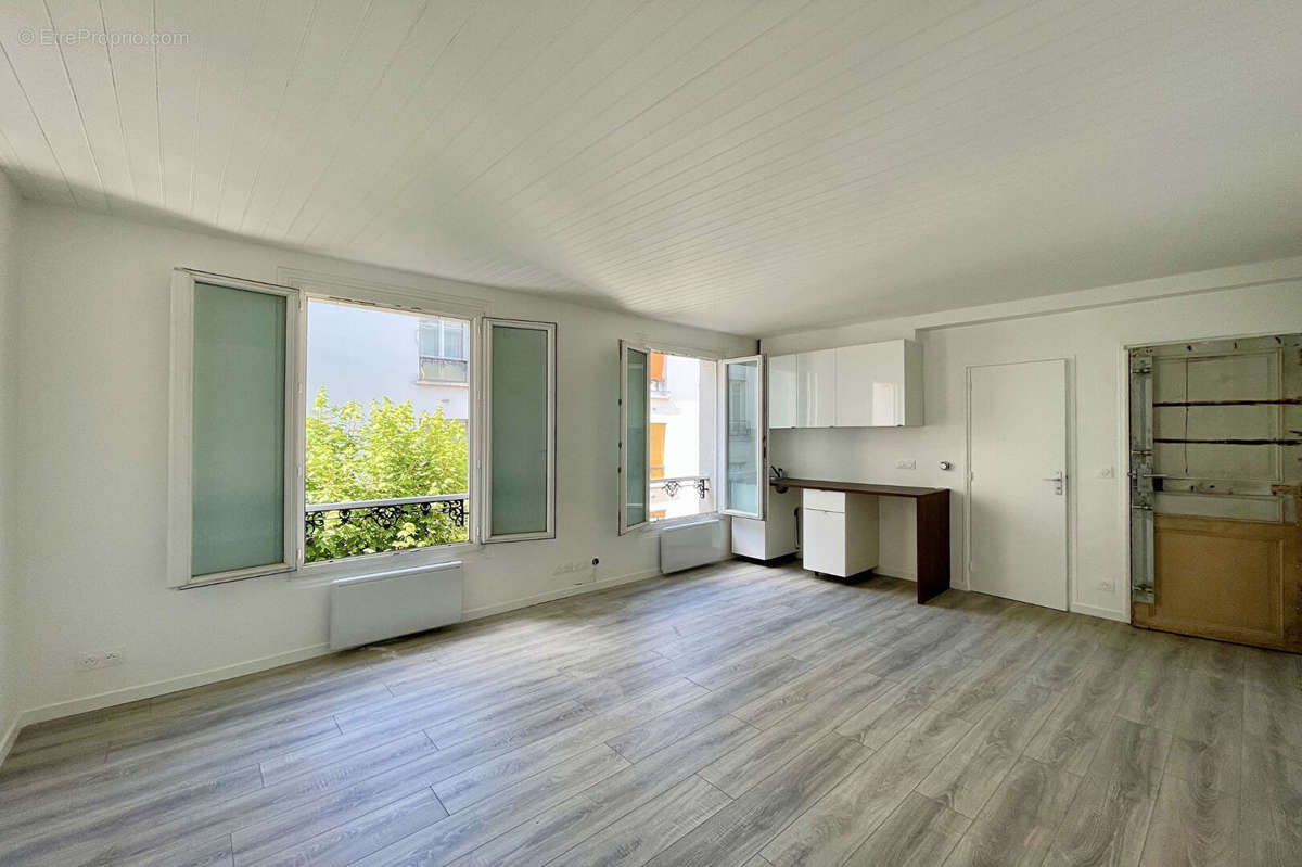 Appartement à PARIS-18E