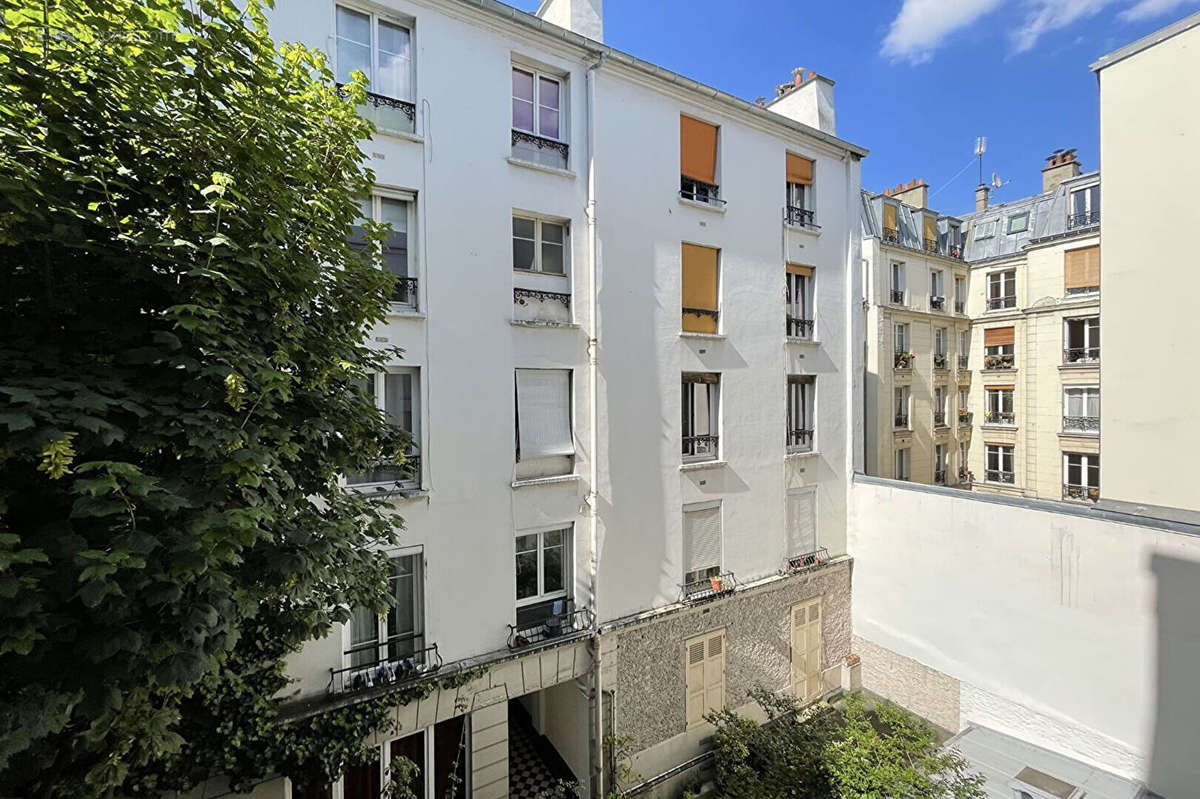 Appartement à PARIS-18E