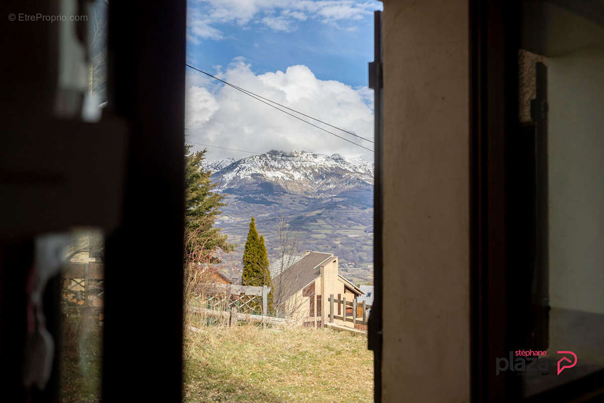 Appartement à LAYE