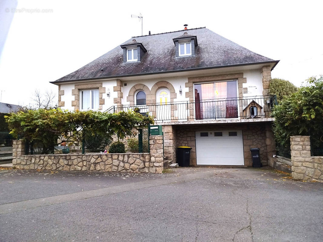 Maison à FOUGERES