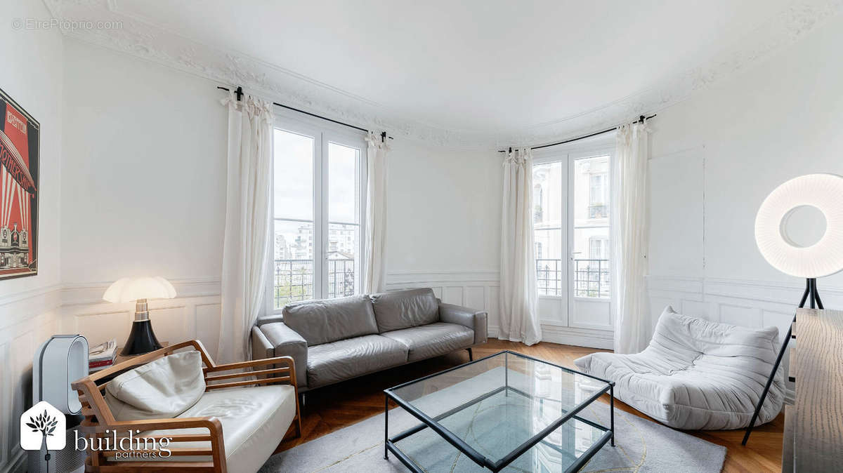 Appartement à COURBEVOIE