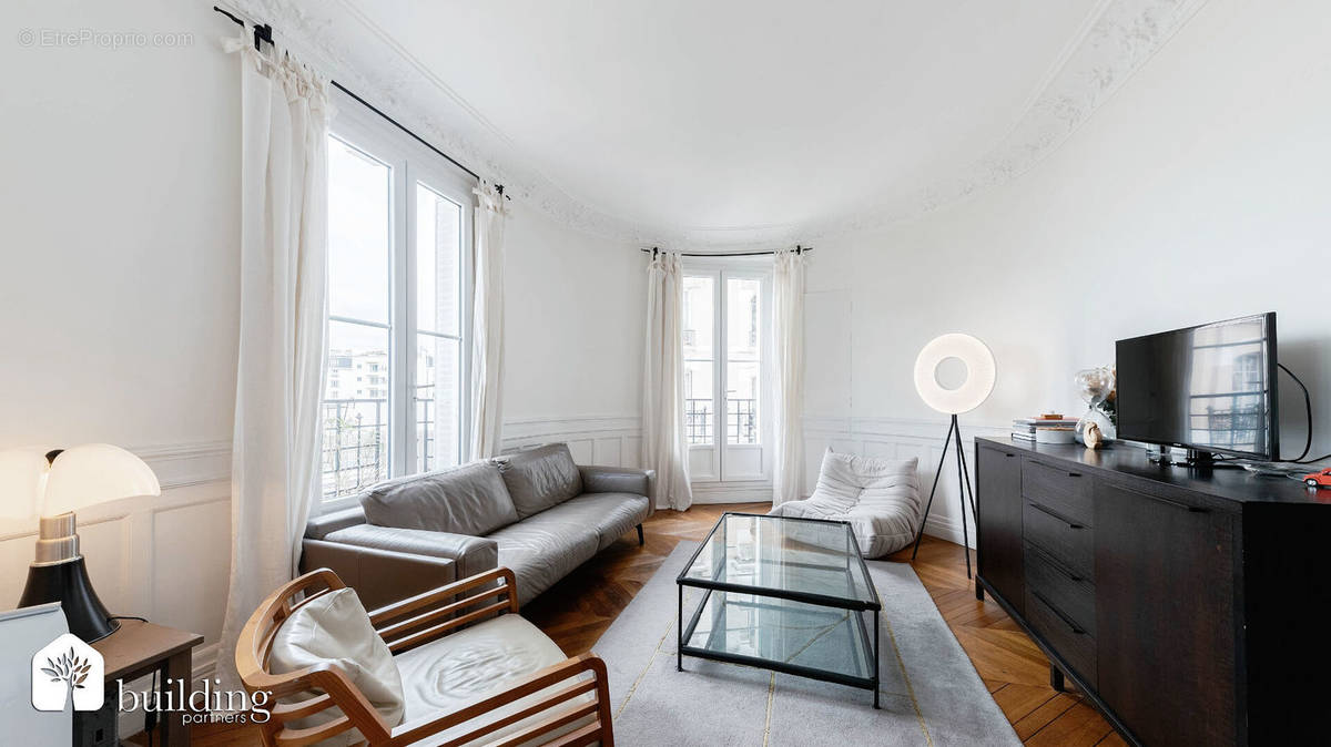 Appartement à COURBEVOIE