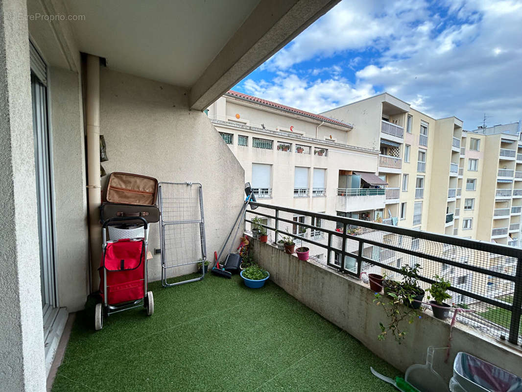 Appartement à LYON-7E