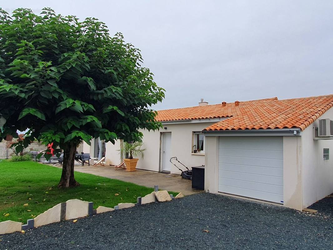 Maison à MESCHERS-SUR-GIRONDE