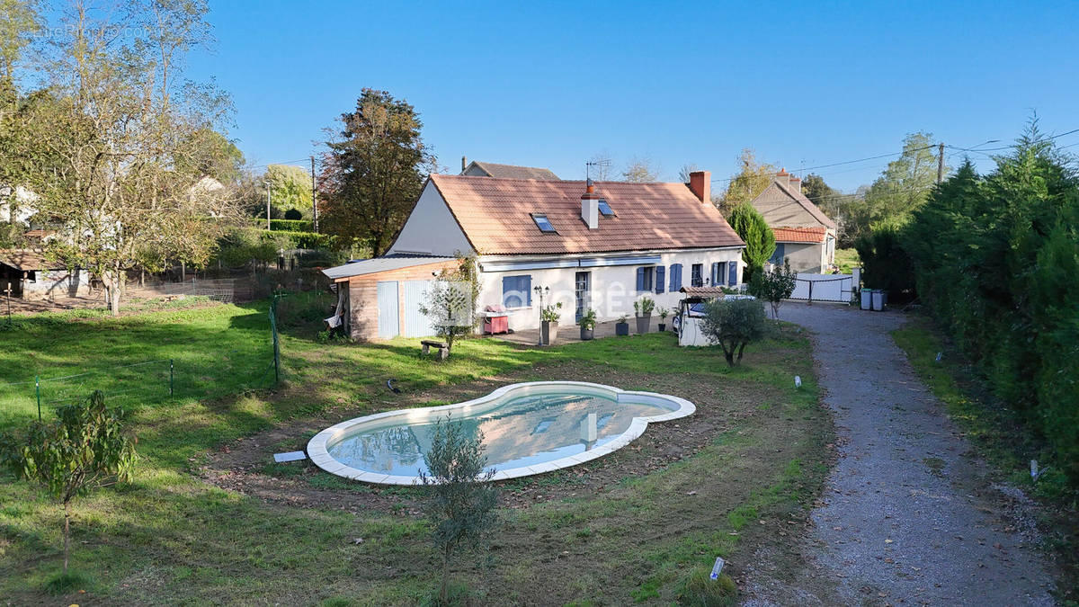 Maison à VILLENEUVE-SUR-ALLIER