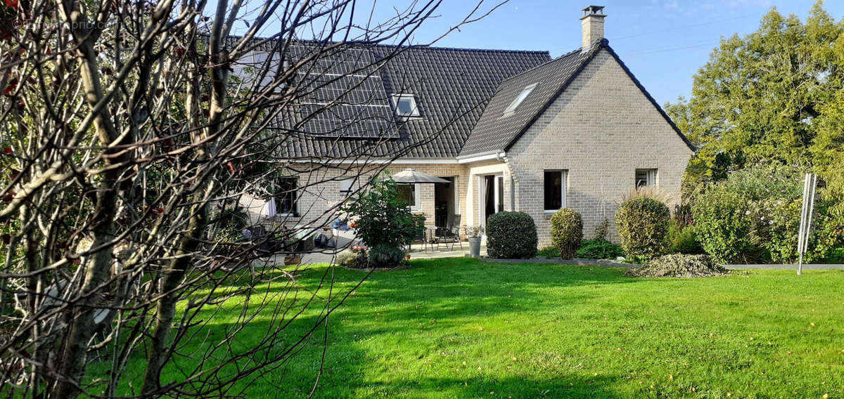 Maison à SAINT-MARTIN-AU-LAERT