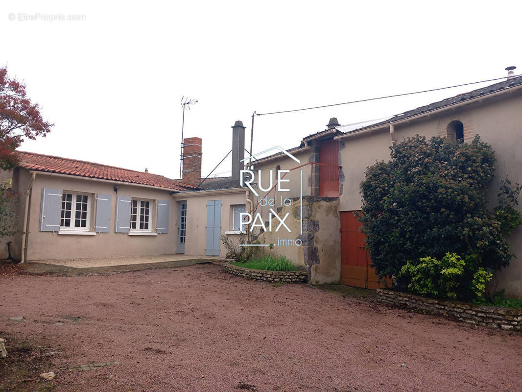 Maison à BOUSSAIS