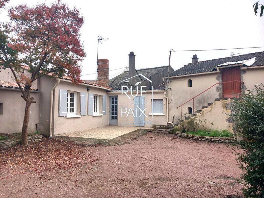 Maison à BOUSSAIS