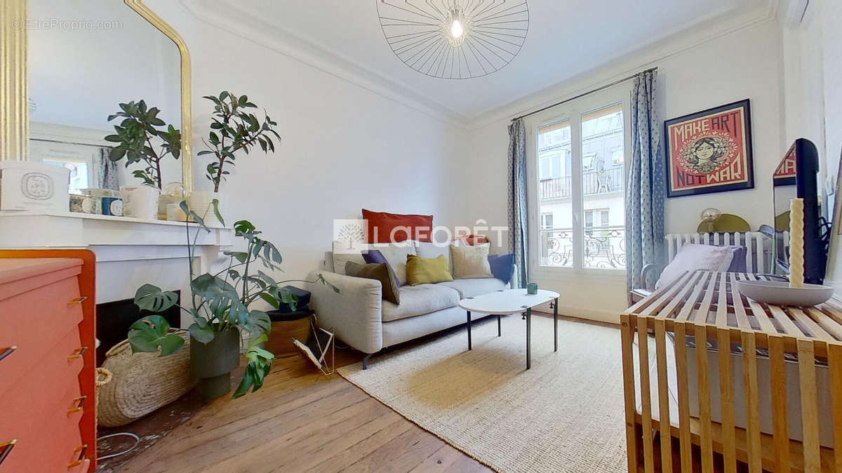 Appartement à PARIS-17E