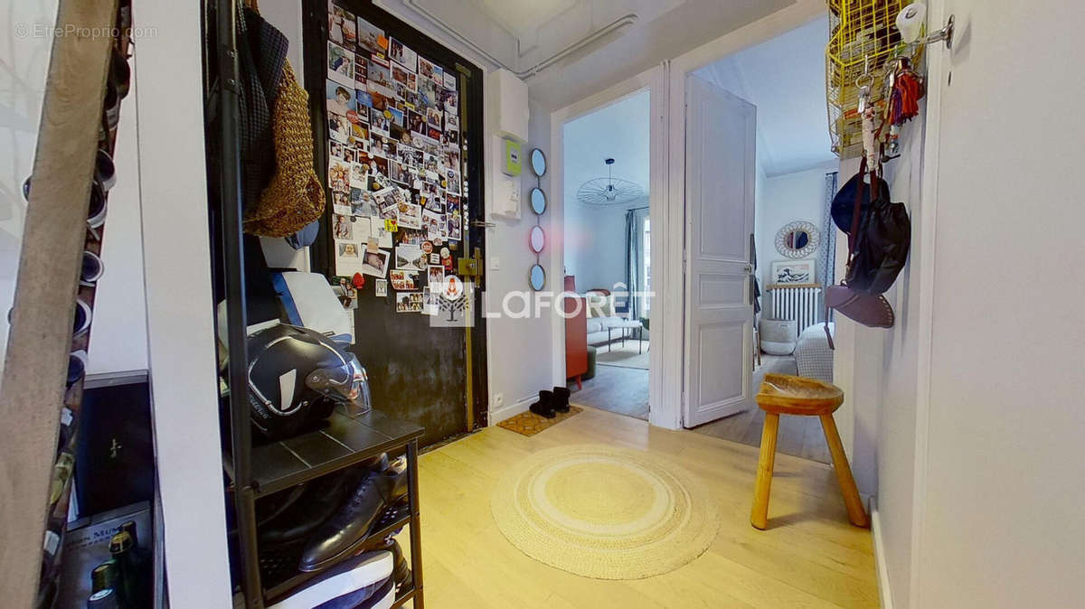 Appartement à PARIS-17E