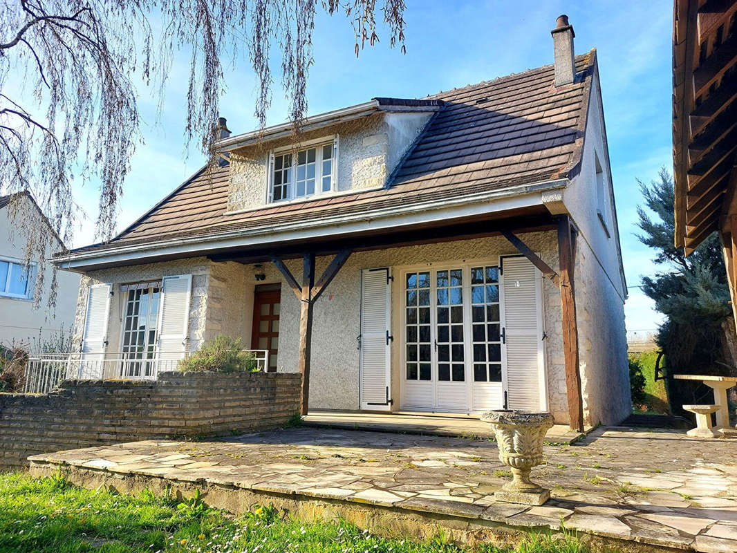 Maison à SAINT-GERMAIN-DU-PUY