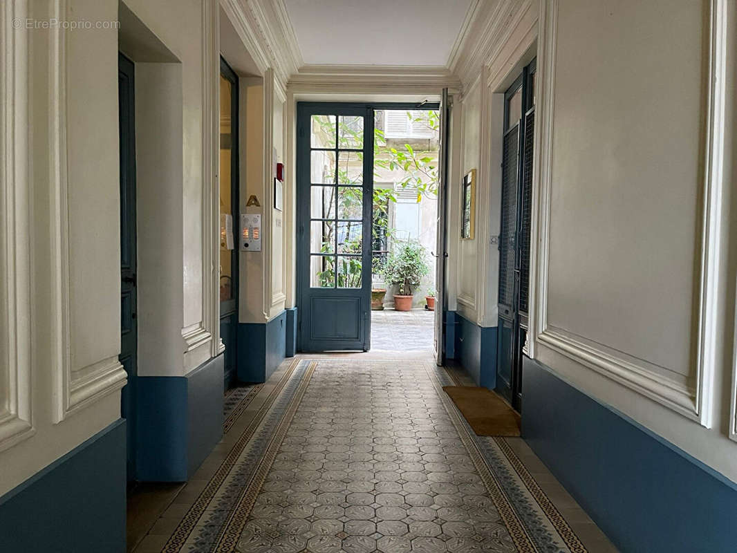 Appartement à PARIS-17E