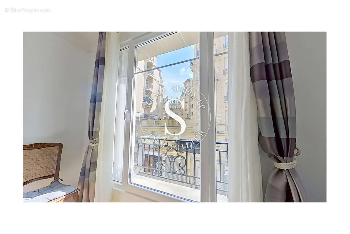 Appartement à PARIS-18E