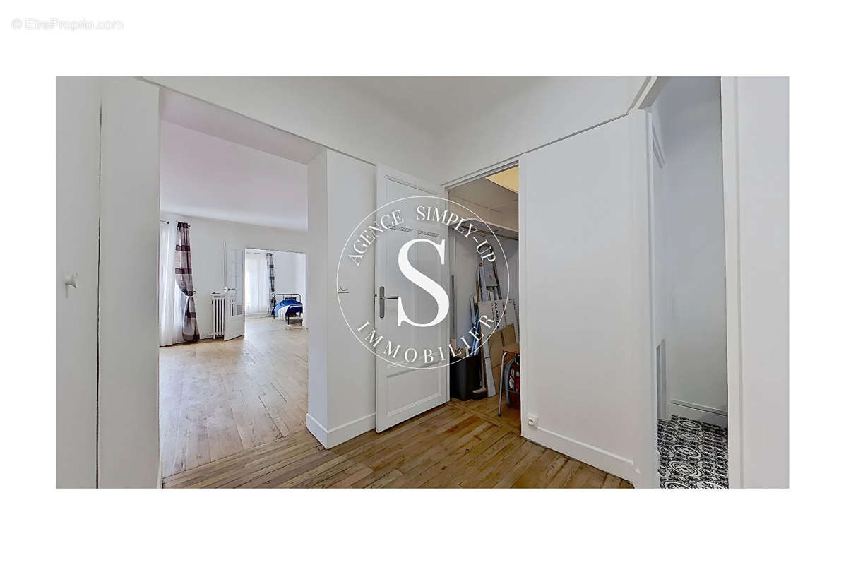 Appartement à PARIS-18E