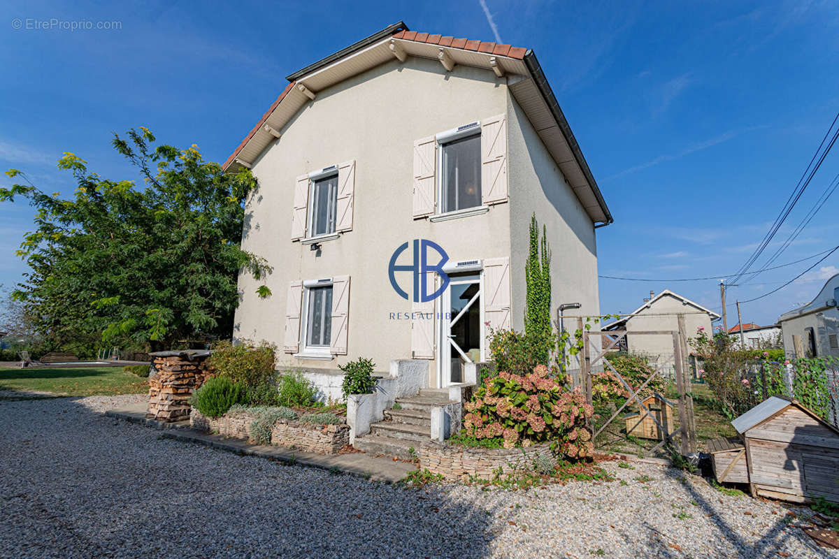 Maison à BOURGOIN-JALLIEU