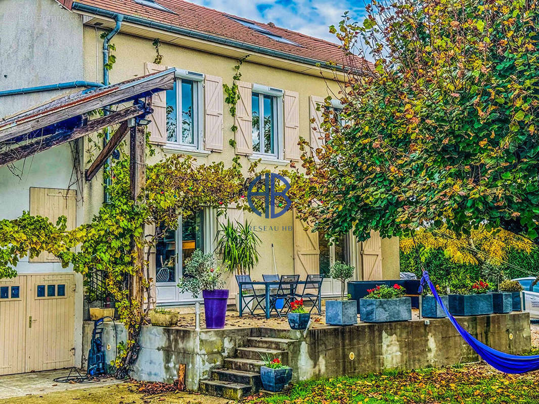 Maison à BOURGOIN-JALLIEU