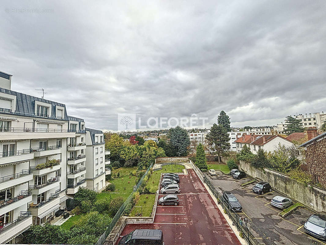 Appartement à BOURG-LA-REINE