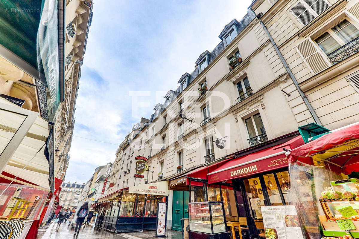 Appartement à PARIS-14E