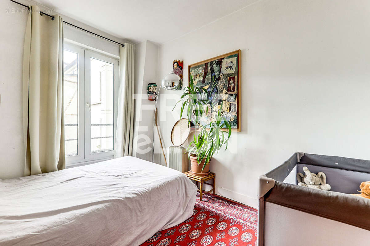 Appartement à PARIS-14E