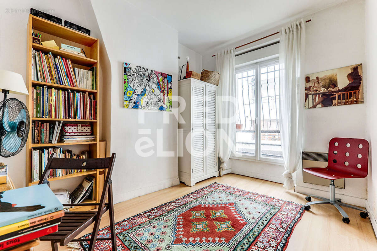 Appartement à PARIS-14E