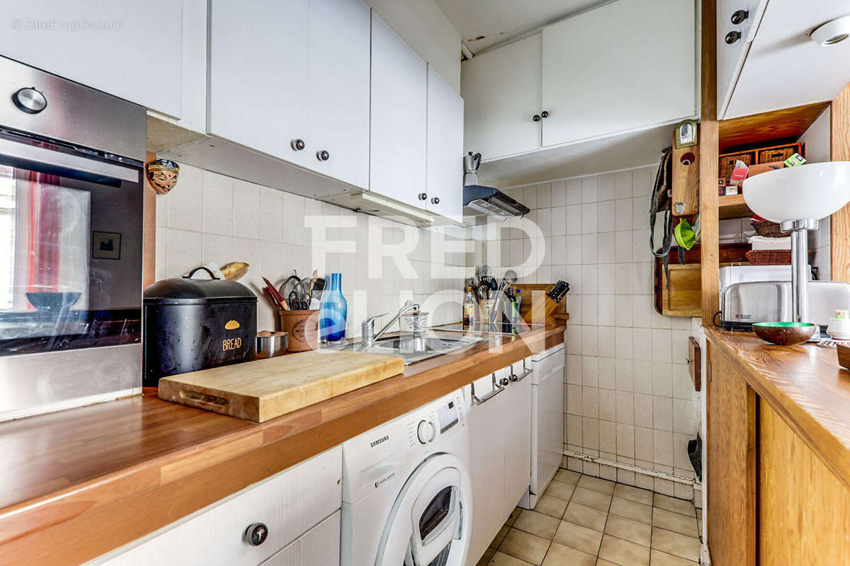 Appartement à PARIS-14E