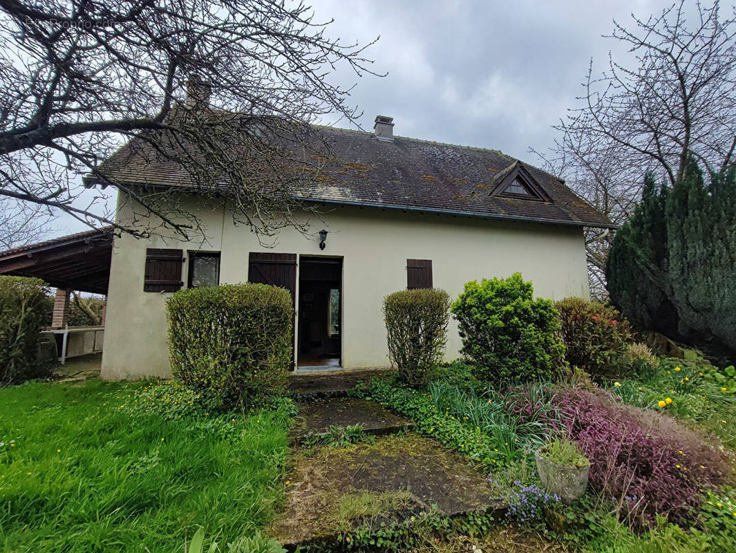 Maison à SAINT-JACQUES-SUR-DARNETAL