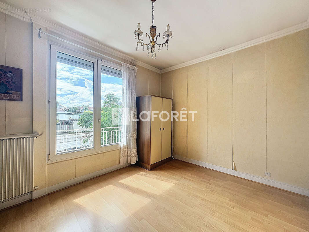 Appartement à BONNEUIL-SUR-MARNE