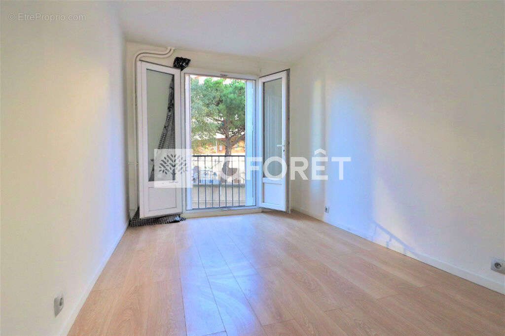 Appartement à MARSEILLE-2E