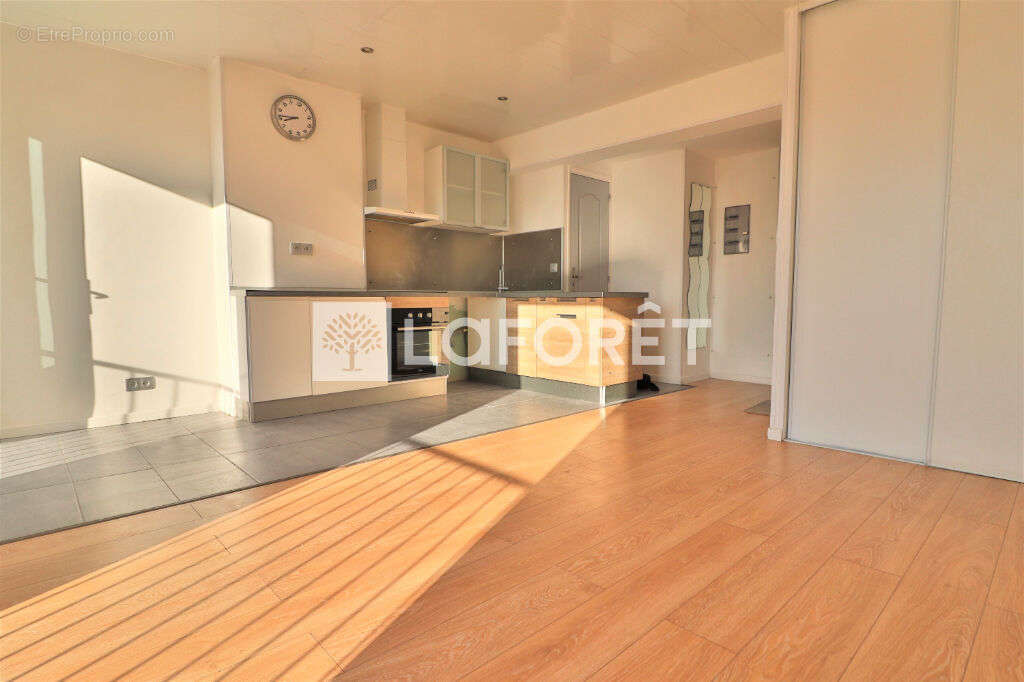 Appartement à MARSEILLE-2E