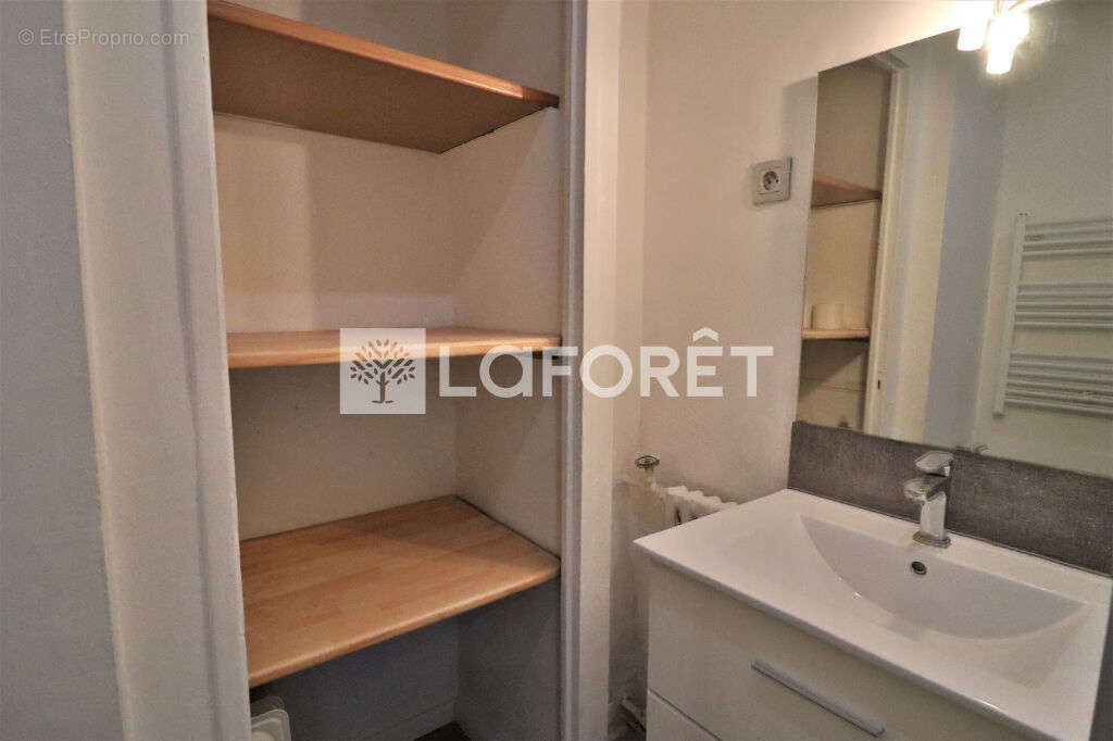 Appartement à MARSEILLE-2E