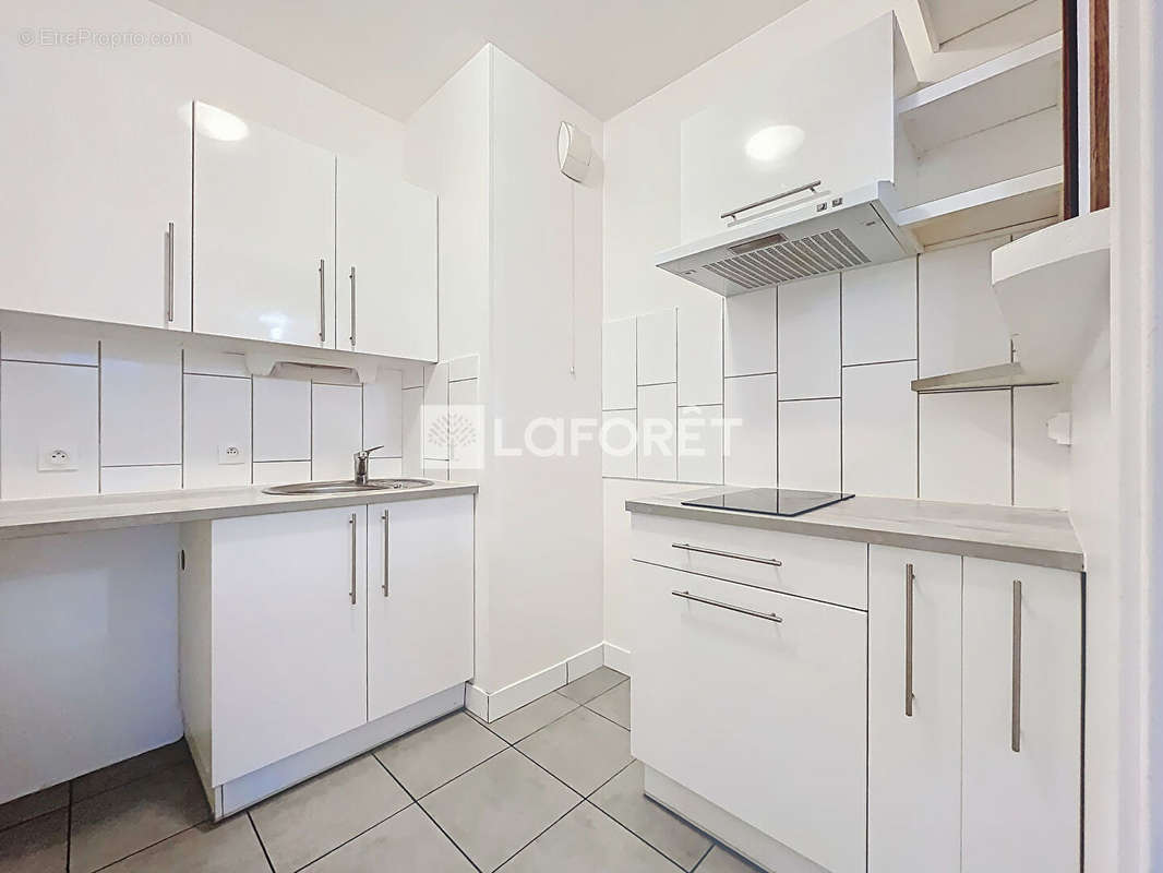 Appartement à COURBEVOIE