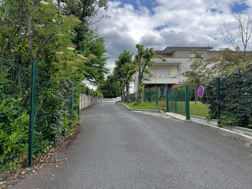 Parking à TOURNEFEUILLE