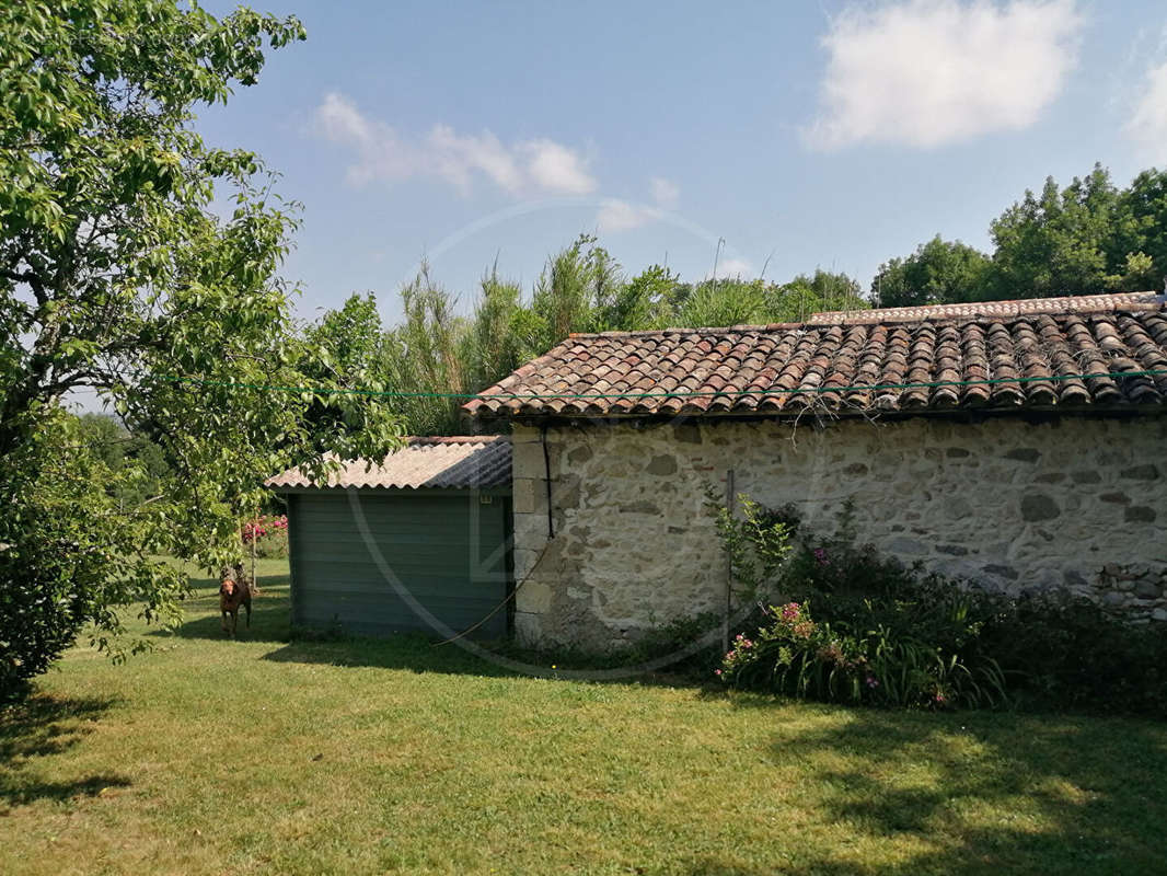 Maison à MONTIGNAC-DE-LAUZUN