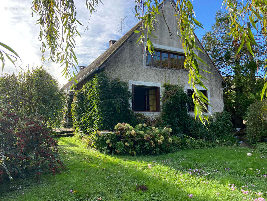 Maison à VARENNES-VAUZELLES