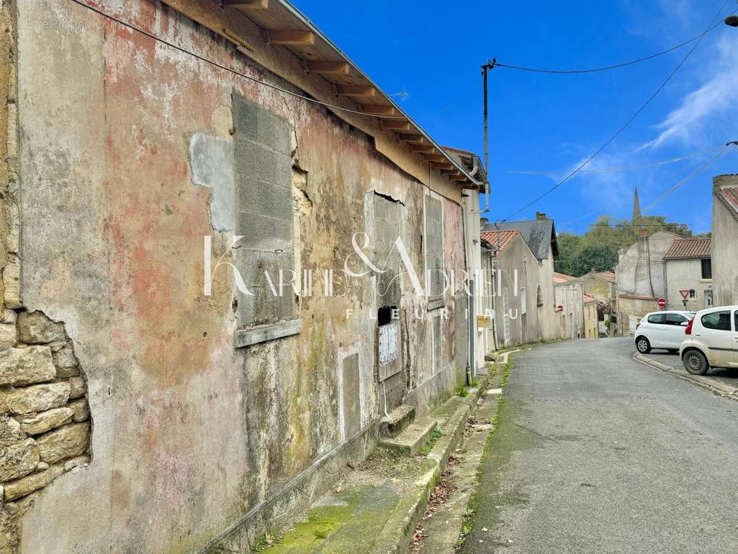 Photo 2 - Maison à FONTENAY-LE-COMTE