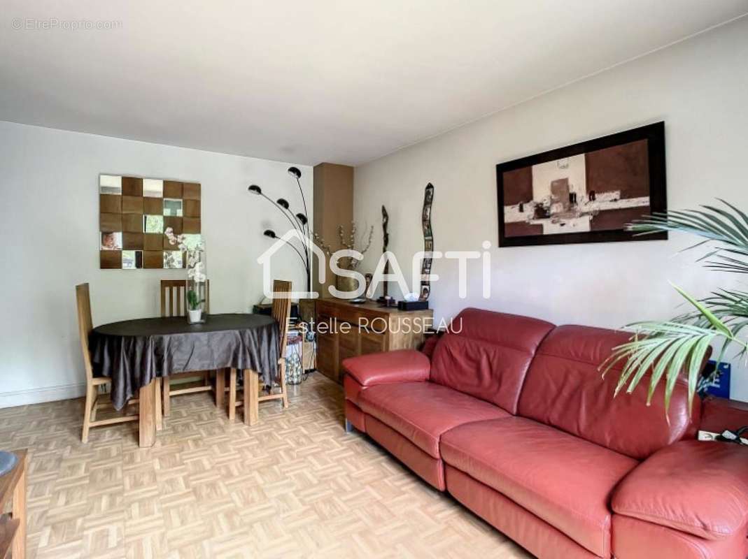 Photo 2 - Appartement à SAINT-MAUR-DES-FOSSES