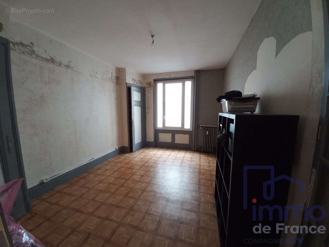 Appartement à SAINT-ETIENNE